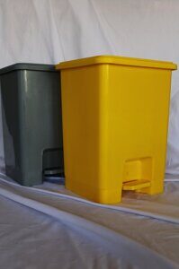 Контейнеры и урны